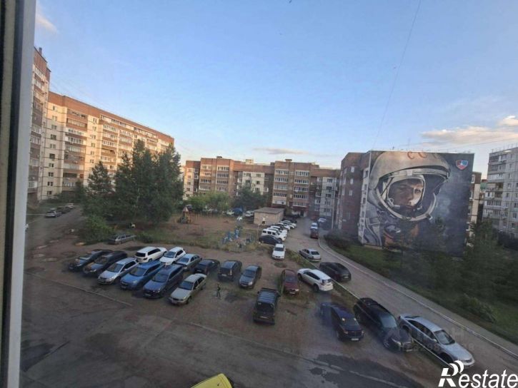 3-комн квартира улица Юрия Гагарина, 14,  д. 14