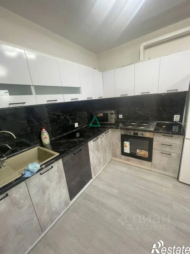 2-комн квартира улица Генерала Ишбулатова, 8,  д. 8