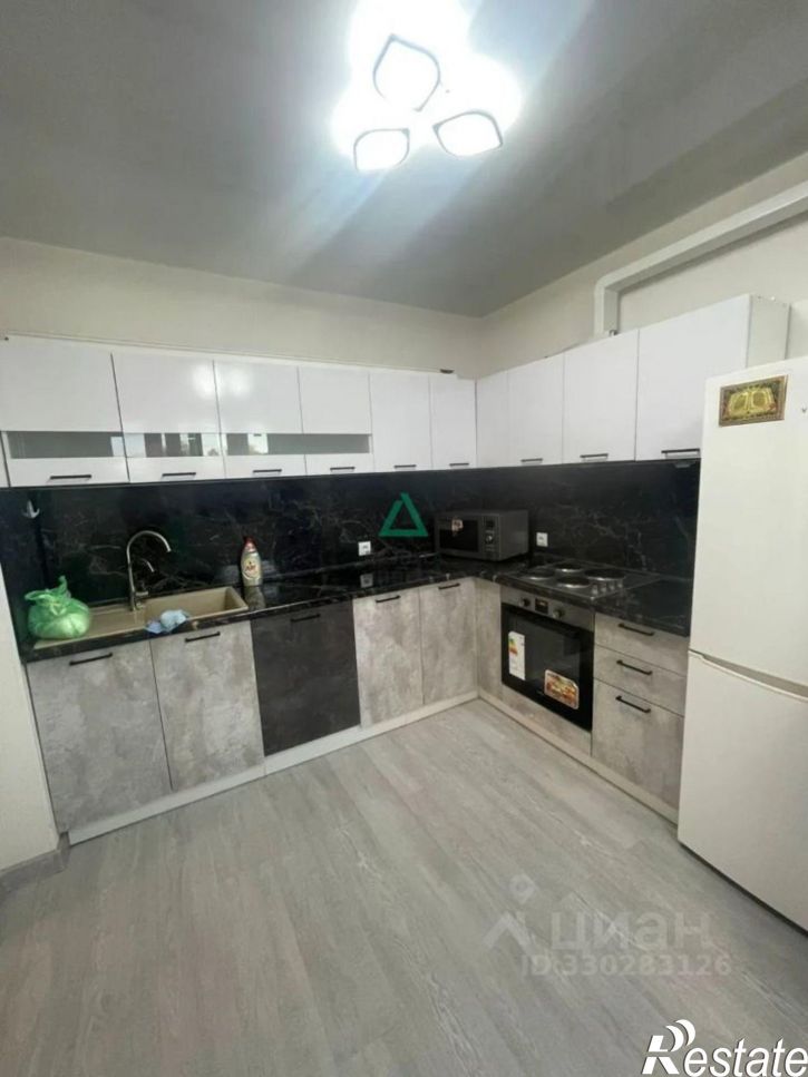 2-комн квартира улица Генерала Ишбулатова, 8,  д. 8