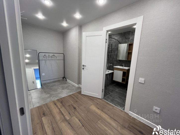 1-комн квартира улица Лётчика Кобелева, 1,  д. 1