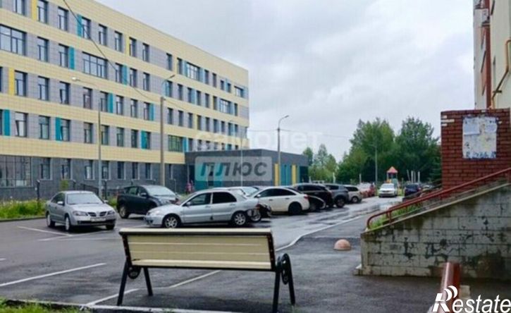 2-комн квартира улица Лётчиков, 4/4,  д. 4/4
