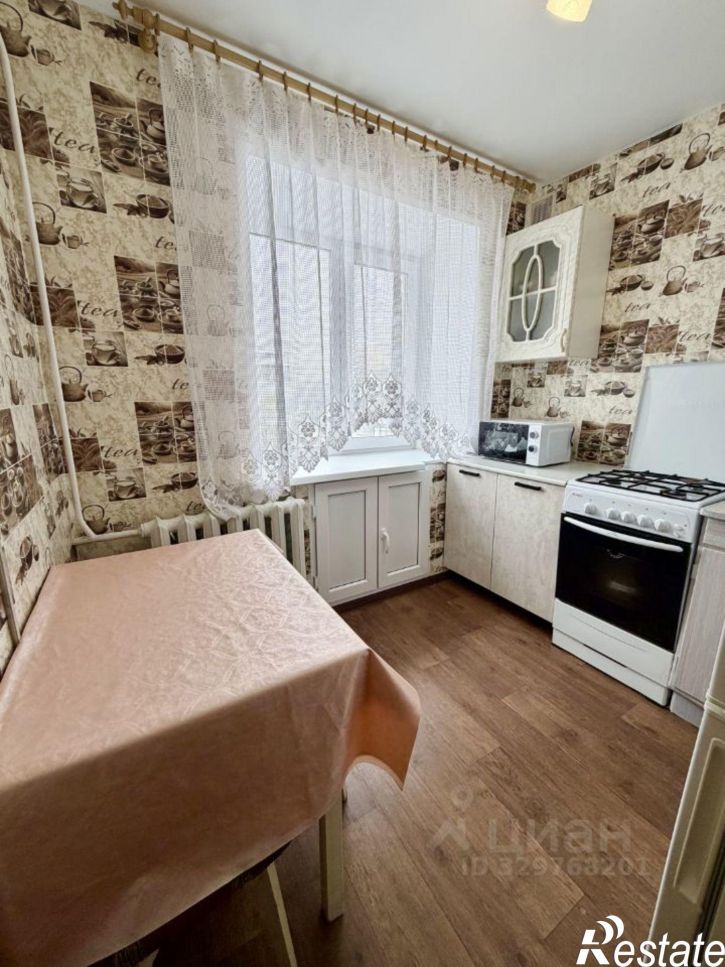 2-комн квартира пр-кт Октября, 16/2,  д. 16/2