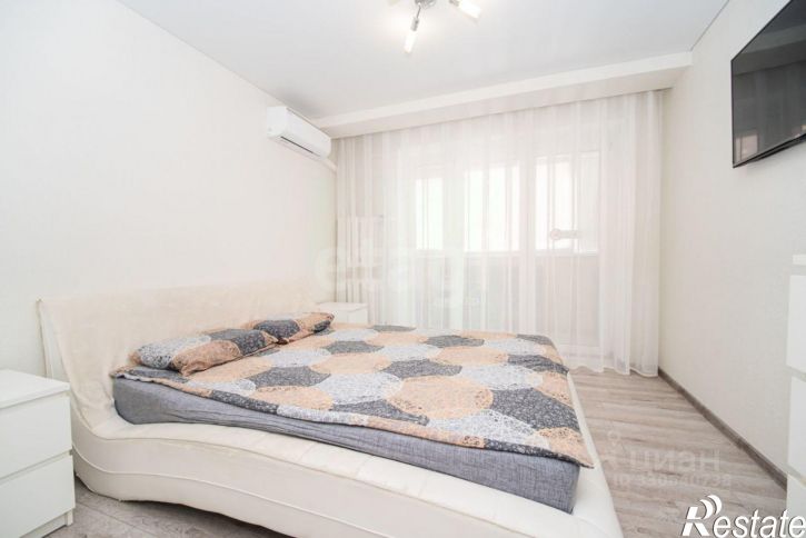 2-комн квартира Высотная улица, 10/1,  д. 10/1