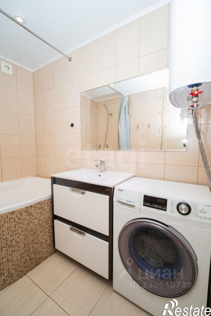 2-комн квартира Высотная улица, 10/1,  д. 10/1