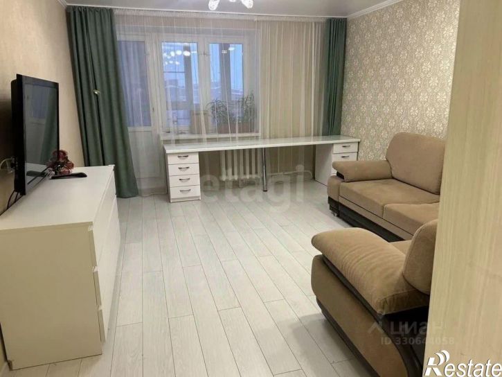 2-комн квартира Высотная улица, 10,  д. 10