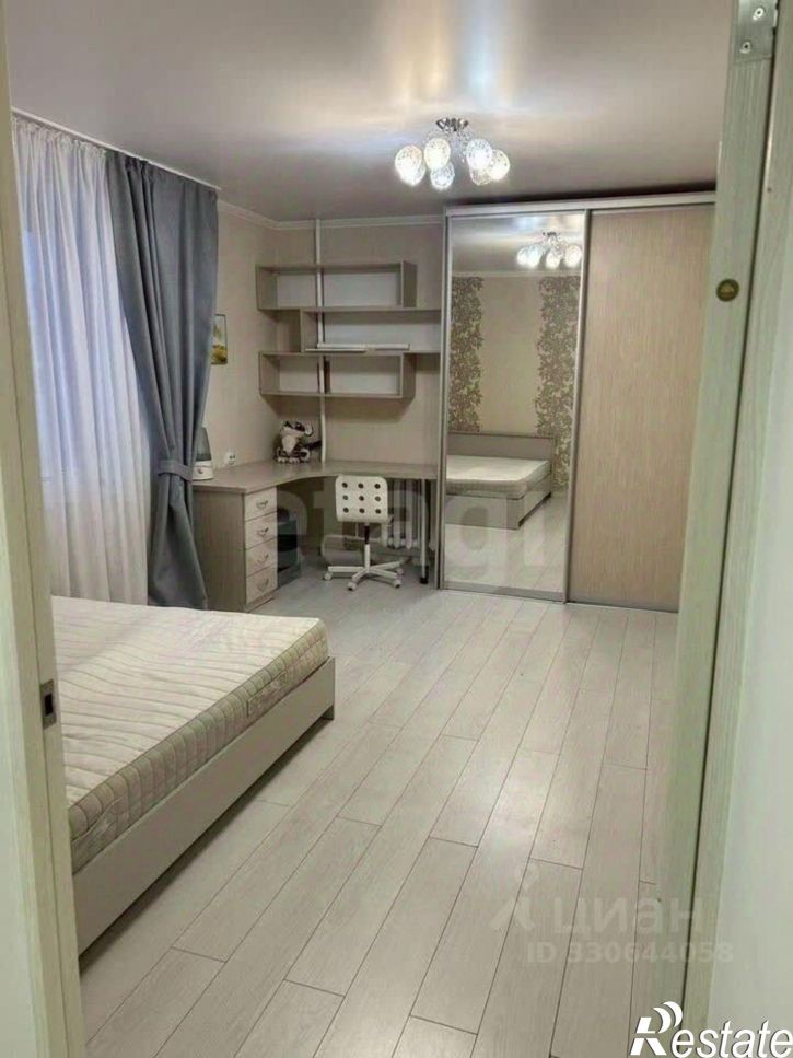 2-комн квартира Высотная улица, 10,  д. 10