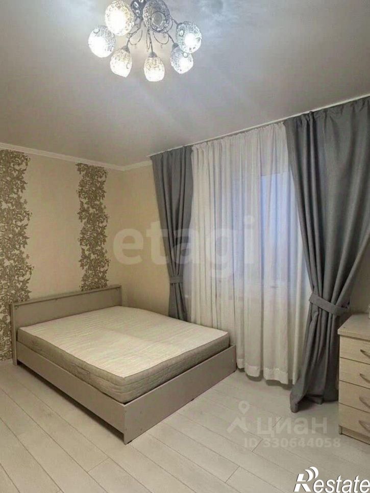 2-комн квартира Высотная улица, 10,  д. 10