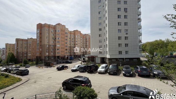 3-комн квартира Зайнаб Биишевой улица, 18,  д. 18