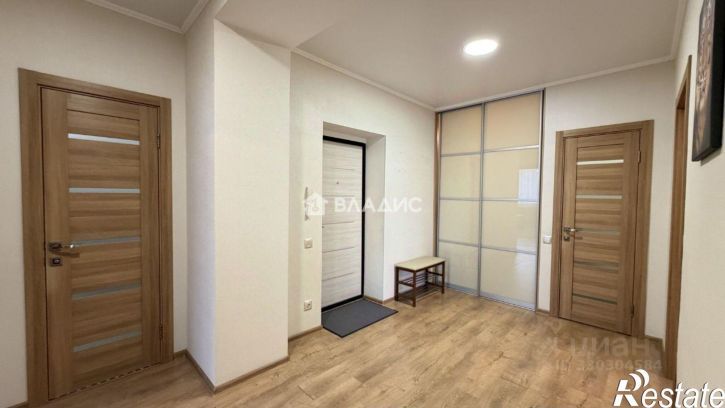 3-комн квартира Зайнаб Биишевой улица, 18,  д. 18