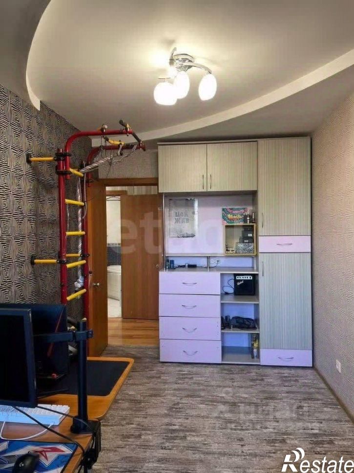 3-комн квартира ул Рихарда Зорге, 49,  д. 49