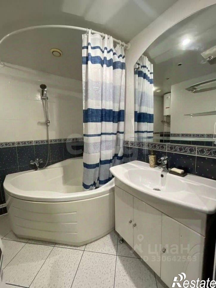 3-комн квартира ул Рихарда Зорге, 49,  д. 49