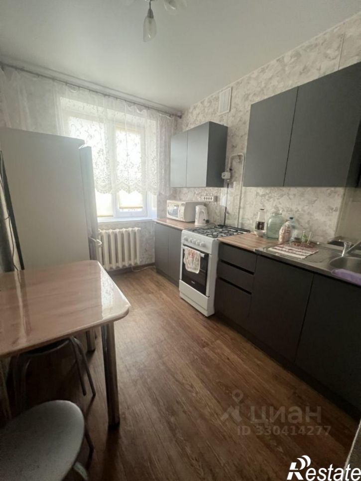 3-комн квартира улица Юрия Гагарина, 52/1,  д. 52/1