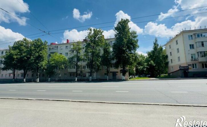 1-комн квартира улица Комарова, 36,  д. 36