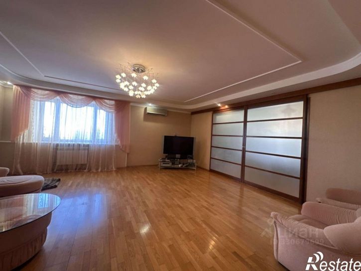 4-комн квартира улица Карла Маркса, 53/1,  д. 53/1