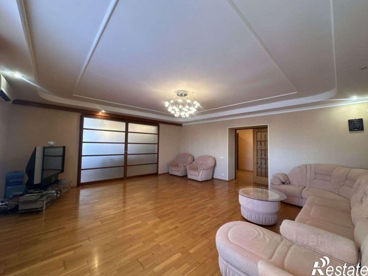 4-комн квартира улица Карла Маркса, 53/1,  д. 53/1