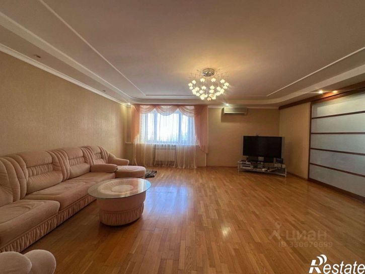 4-комн квартира улица Карла Маркса, 53/1,  д. 53/1