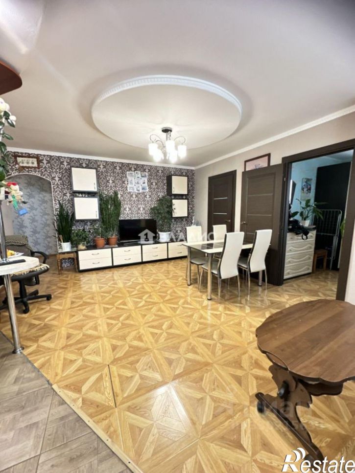 3-комн квартира улица Ахметова, 30/1,  д. 30/1