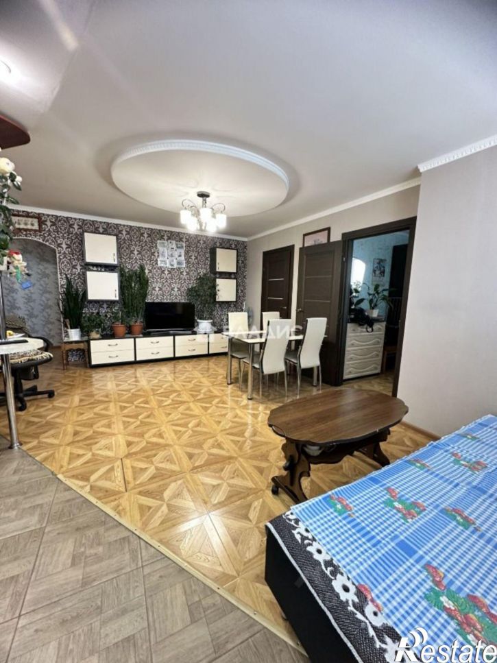 3-комн квартира улица Ахметова, 30/1,  д. 30/1