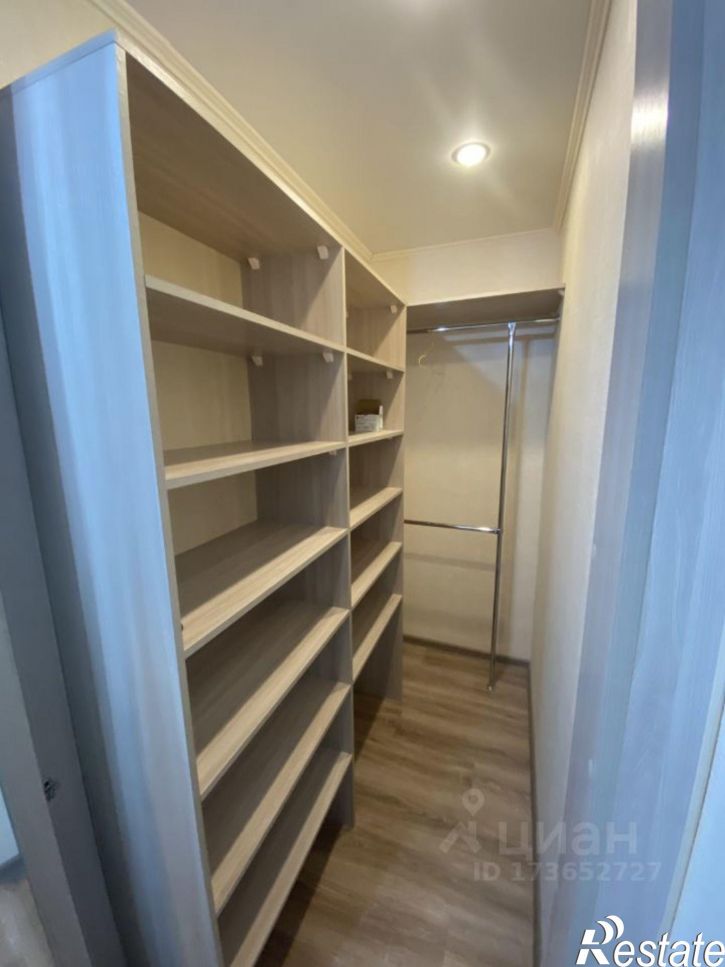 1-комн квартира ул Евгения Столярова, 4б,  д. 4б