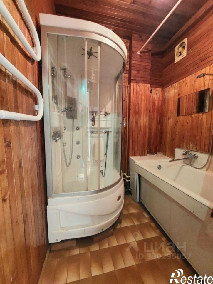 3-комн квартира ул Шумавцова, 11,  д. 11