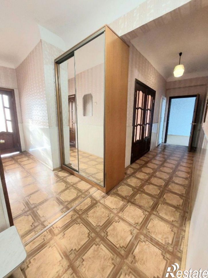3-комн квартира ул Шумавцова, 11,  д. 11