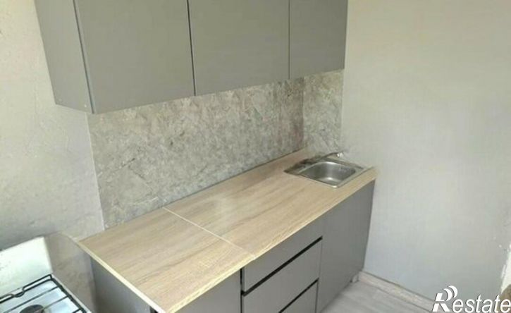 1-комн квартира Революционная улица, 80,  д. 80