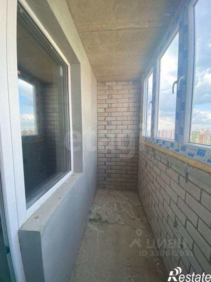 2-комн квартира улица Лётчика Кобелева, 1,  д. 1