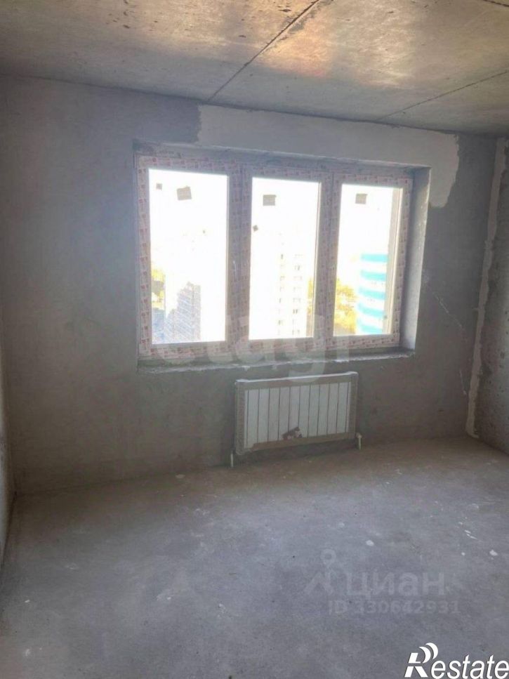 2-комн квартира улица Лётчика Кобелева, 1,  д. 1