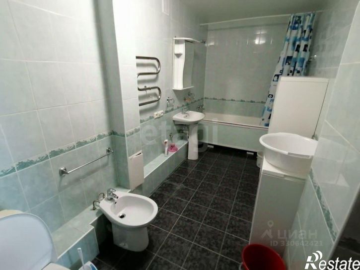 3-комн квартира ул Цюрупы, 130,  д. 130