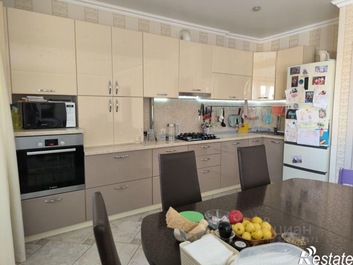 3-комн квартира Тальковая улица, 40,  д. 40