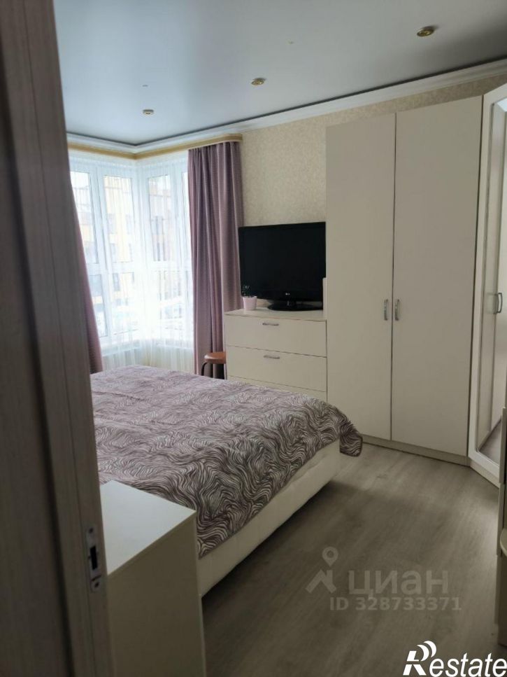 3-комн квартира Тальковая улица, 40,  д. 40