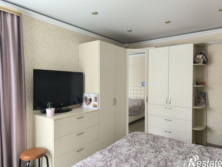 3-комн квартира Тальковая улица, 40,  д. 40