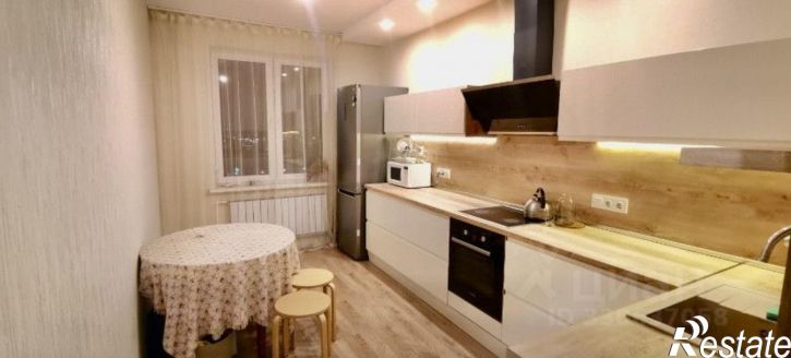 3-комн квартира ул Айская, 8,  д. 8
