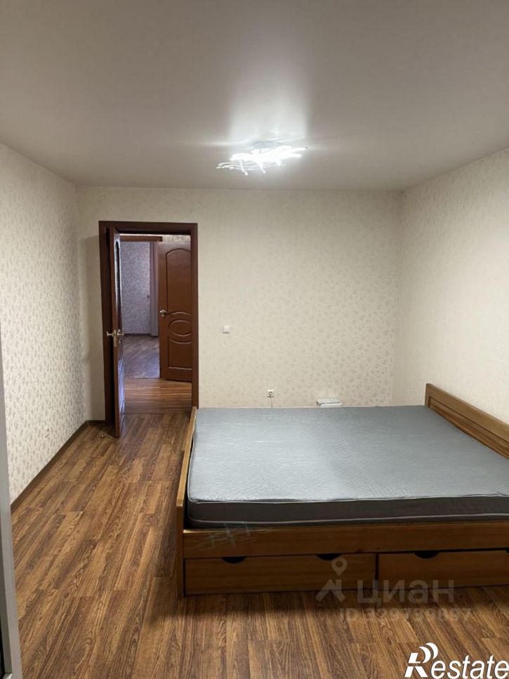 2-комн квартира улица Ахметова, 225,  д. 225