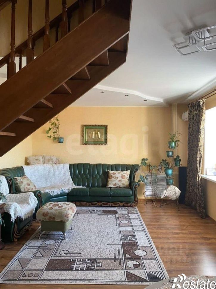 4-комн квартира улица Юрия Гагарина, 57/2,  д. 57/2