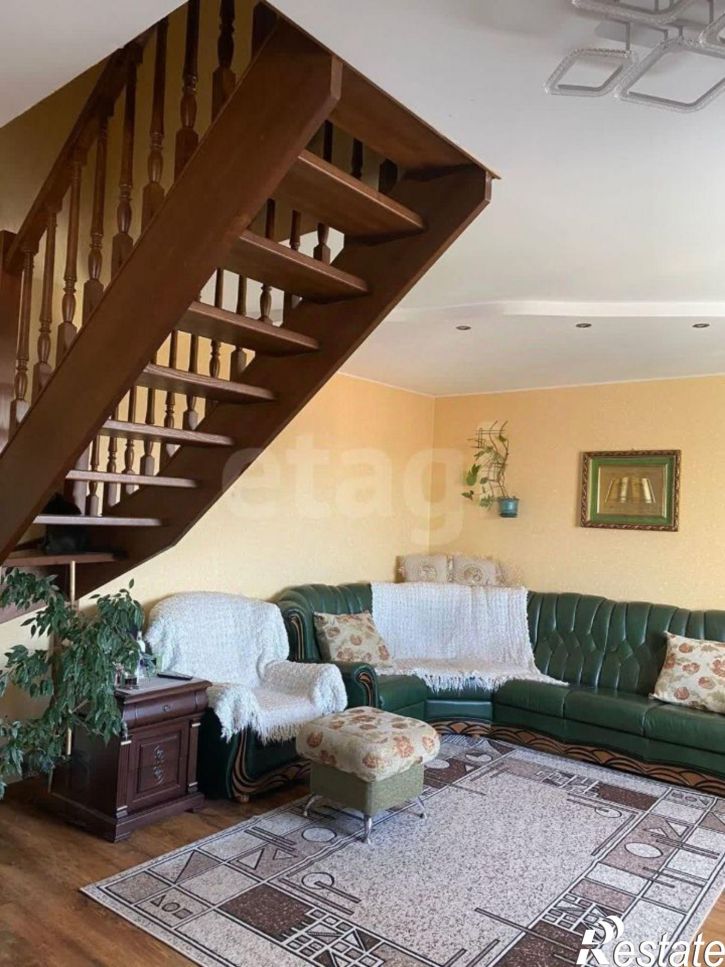 4-комн квартира улица Юрия Гагарина, 57/2,  д. 57/2