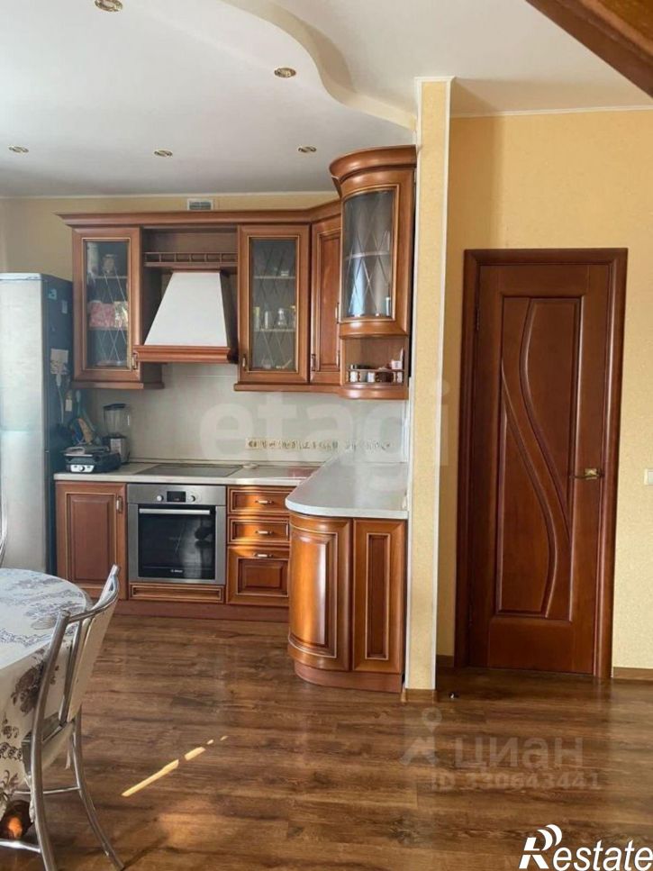 4-комн квартира улица Юрия Гагарина, 57/2,  д. 57/2