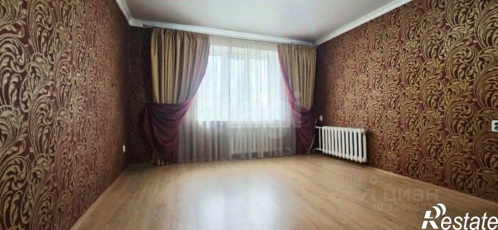 3-комн квартира Революционная улица, 111/2,  д. 111/2