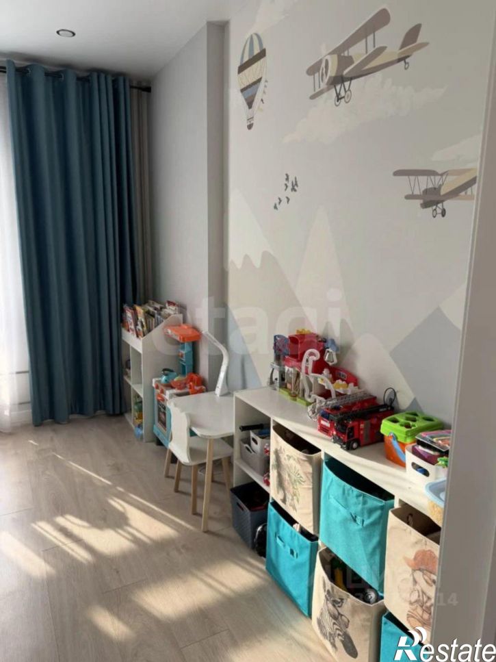3-комн квартира ул Пархоменко, 156в,  д. 156в