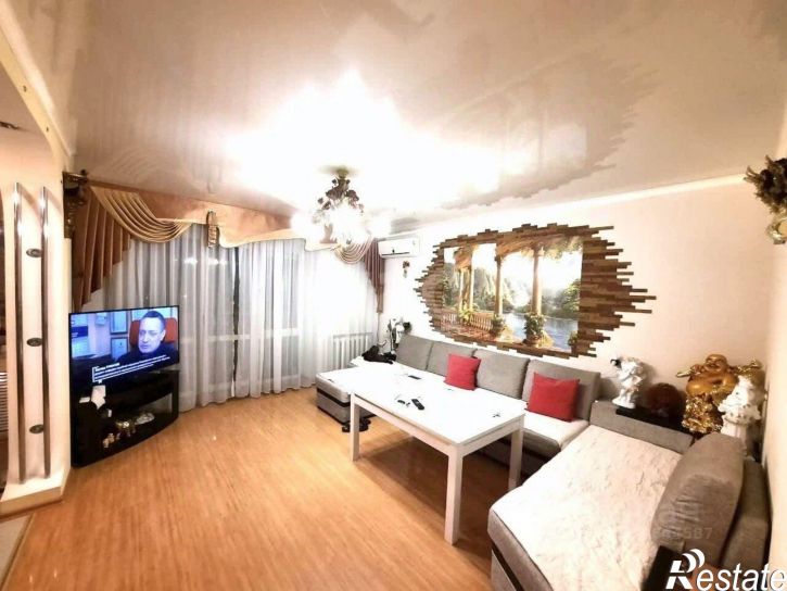 4-комн квартира ул Запотоцкого, 48,  д. 48