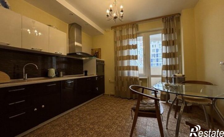 2-комн квартира улица Рихарда Зорге, 66,  д. 66