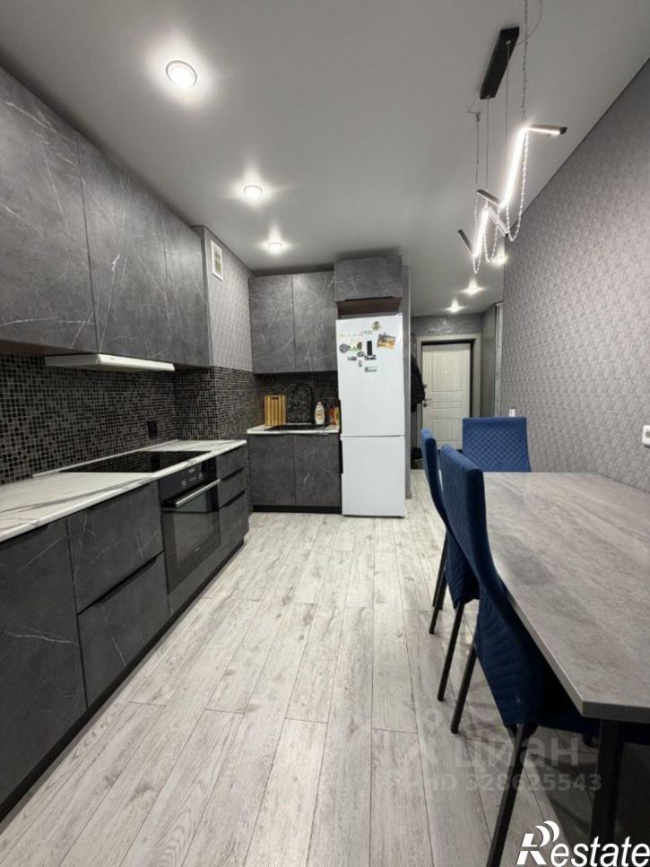 3-комн квартира улица Лётчика Кобелева, 3/2,  д. 3/2