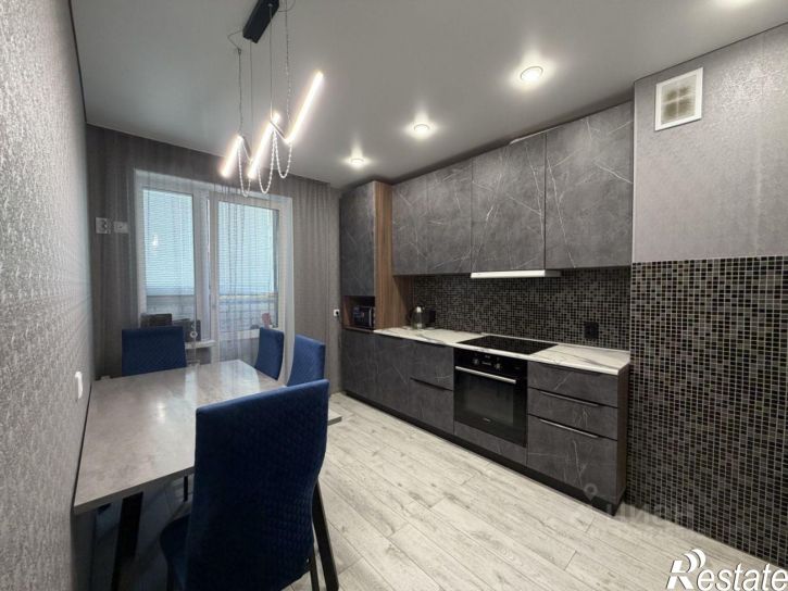 3-комн квартира улица Лётчика Кобелева, 3/2,  д. 3/2