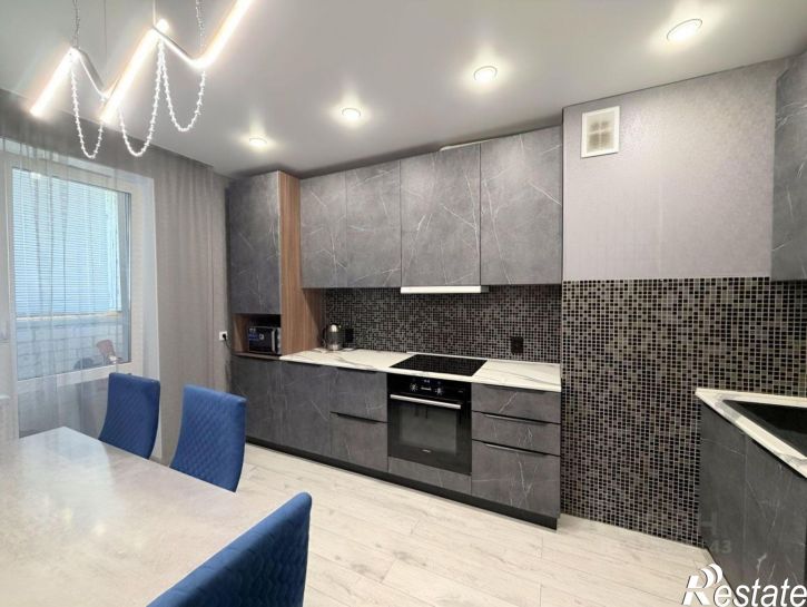 3-комн квартира улица Лётчика Кобелева, 3/2,  д. 3/2