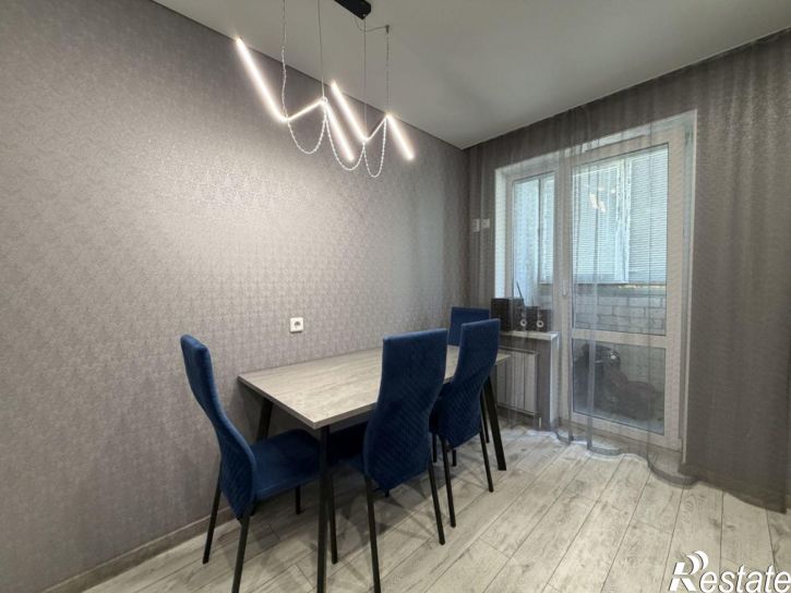 3-комн квартира улица Лётчика Кобелева, 3/2,  д. 3/2
