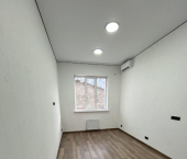 офис 22 кв м, этаж 1/9 ул Шафиева, 44/1