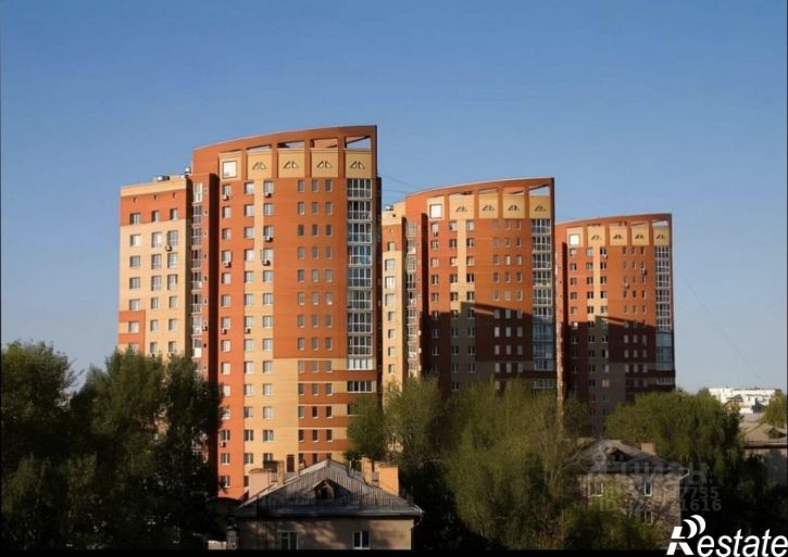 3-комн квартира пр-кт Октября, 84/4,  д. 84/4