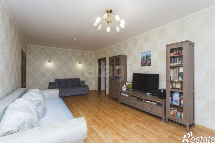 3-комн квартира Зайнаб Биишевой улица, 15,  д. 15