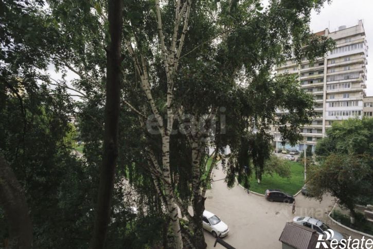 3-комн квартира улица Ахметова, 324,  д. 324