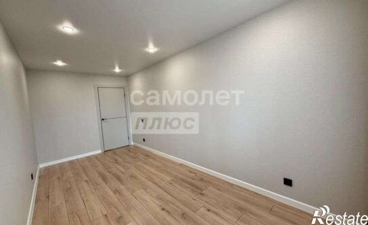 3-комн квартира улица Рабкоров, 8,  д. 8